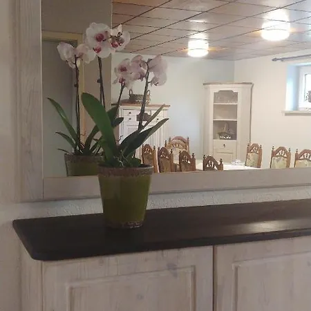 Wanderhuette Zum * Bernhardsthal