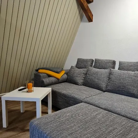 Wanderhuette Zum Bernhardsthal