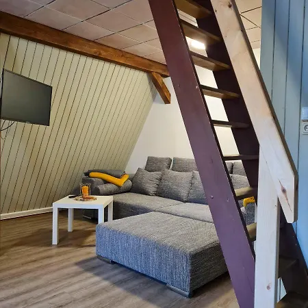 Wanderhuette Zum Bernhardsthal