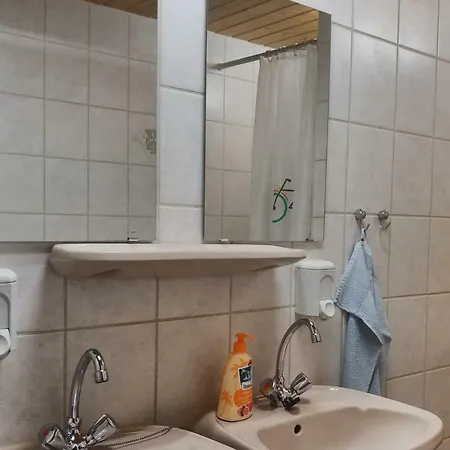 Wanderhuette Zum Bernhardsthal