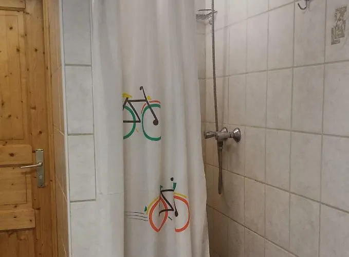 Wanderhuette Zum Bernhardsthal